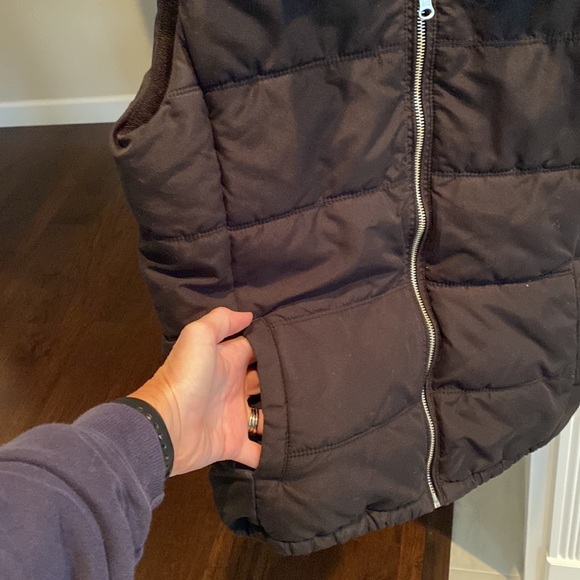 Old Navy Puffer Vest - Picture 3 of 6